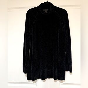 EXPRESS WORLD BRAND Soft SWEATER SZ M